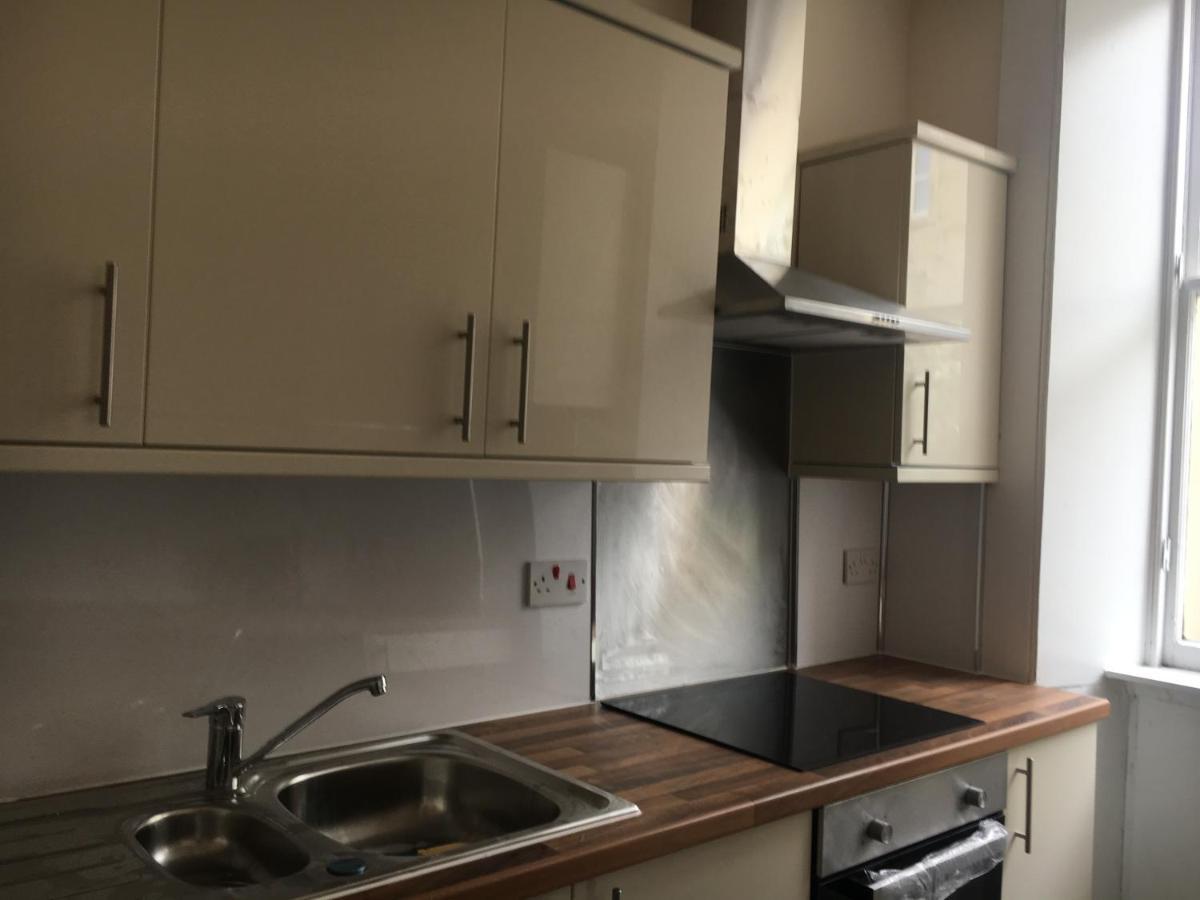 Charming 3-bed In Appartement