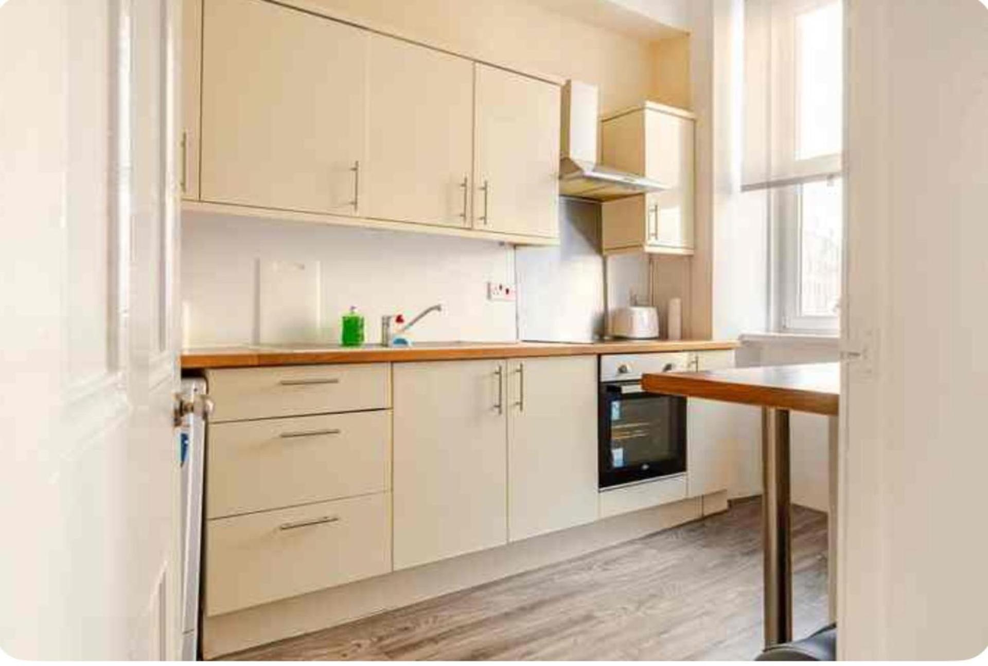 Charming 3-bed In Édimbourg